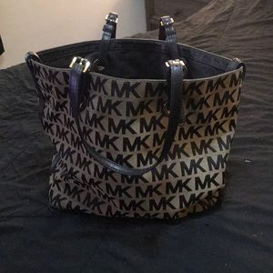 Barely used Michael kors purse